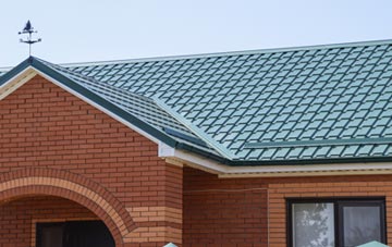 classic Mainsriddle metal roof design